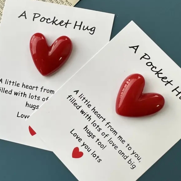 Red Heart Pocket Hug #10 - Picture 5 of 5